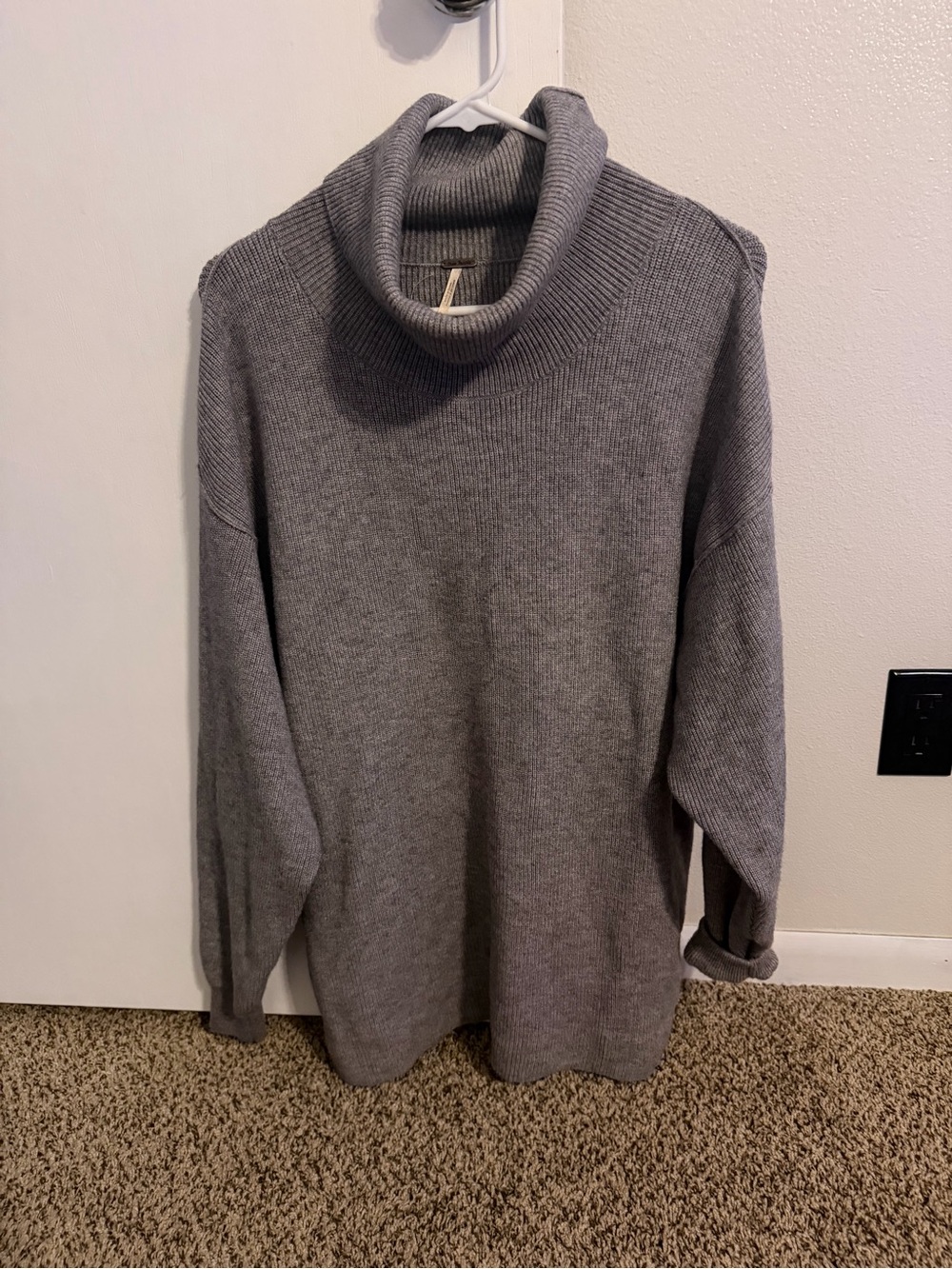 Free People women’s turtleneck sweater